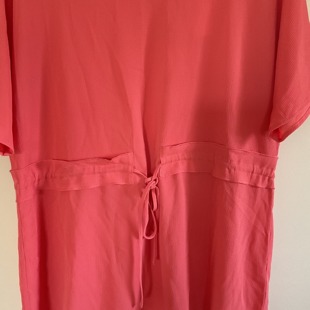 New York & Company Sz M Coral Gauze Tie Waist Tunic Top Blouse Keyhole Back - Picture 2 of 9